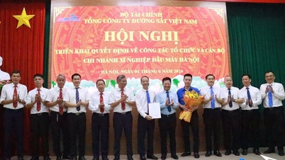 Le Ferrovie del Vietnam uniscono due filiali della Fabbrica di Locomotive.