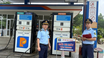 ພະແນກຄຸ້ມຄອງຕະຫຼາດກຳລັງເພີ່ມທະວີການຊີ້ນຳ ແລະ ກວດກາການຈັດຕັ້ງປະຕິບັດທຸລະກິດນໍ້າມັນເຊື້ອໄຟຊີວະພາບ E10 ໃນແຂວງ.