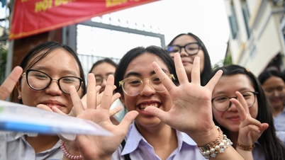 Avendo completato l'esame di inglese in 15-30 minuti, i candidati di Ho Chi Minh City prevedono con fiducia di ottenere punteggi compresi tra 9 e 10.