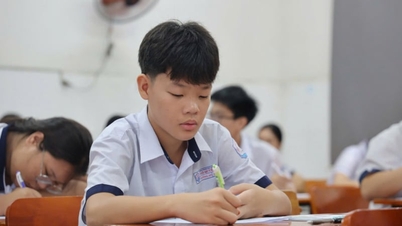 Thí sinh TP.HCM phấn khởi sau môn tiếng Anh tuyển sinh lớp 10