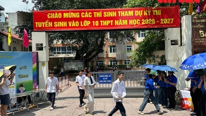Gli studenti di Hanoi sostengono l'esame di ammissione alla scuola superiore specializzata.