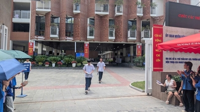Σχεδόν 17.000 υποψήφιοι ολοκλήρωσαν τις εισαγωγικές εξετάσεις για εξειδικευμένες τάξεις της 10ης τάξης στο Ανόι.