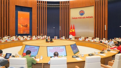 Başbakan Le Minh Hung: Yerel yönetimlerin kiralık konut geliştirme sürecindeki engelleri proaktif bir şekilde ortadan kaldırmaları gerekiyor.