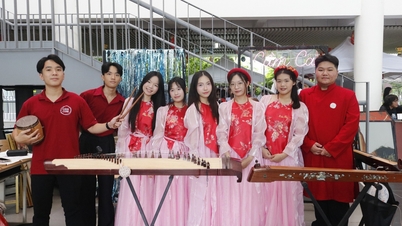 Gen Z thổi sức sống mới cho nhạc cụ dân tộc