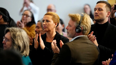 Η πρωθυπουργός της Δανίας, Μέτε Φρέντερικσεν, κερδίζει την τρίτη συνεχόμενη θητεία της.