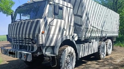 Rusia folosește o „tactică ciudată” pentru a transforma camioanele într-un coșmar pentru dronele ucrainene.
