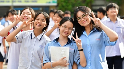 Prima zi a examenului de admitere pentru clasa a X-a în orașul Ho Chi Minh: Demonstrație clară a spiritului de inovație.
