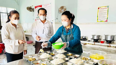 সুবিধাবঞ্চিত এলাকার শিক্ষার্থীদের জন্য স্কুল মধ্যাহ্নভোজ কর্মসূচির মান বজায় রাখা।