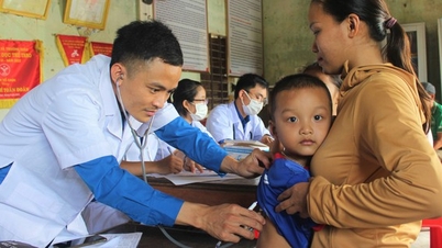 Quando as pessoas em Quang Tri começaram a receber exames ou avaliações de saúde regulares e gratuitos?