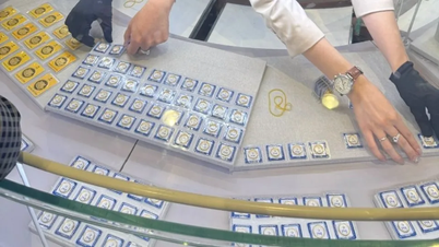 2 Haziran sabahı altın fiyatları tael başına 800.000 VND daha düşerek 1.000.000 VND'ye geriledi.