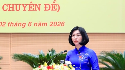 Przewodnicząca Rady Ludowej Miasta Hanoi, Phung Thi Hong Ha: