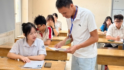 In Hanoi werden fast 2.300 Beamte und Lehrer zur Teilnahme an der Benotung der Prüfungen der 10. Klasse mobilisiert.