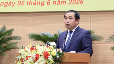 Setiausaha Parti Hanoi: Utamakan peruntukan sumber maksimum untuk menangani isu sosial yang mendesak.