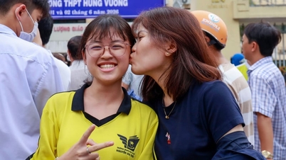 Toelatingsexamen wiskunde voor klas 10 in Ho Chi Minh-stad: Kandidaten beoordelen het examen als "haalbaar" en hebben er vertrouwen in dat ze een 8 of 9 zullen halen.