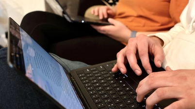 Pe lângă inteligența artificială, ce alți factori influențează angajarea tinerilor?