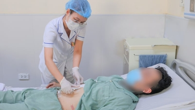 Η αυτόλογη μεταμόσχευση νεφρού σώζει τη ζωή ενός νεαρού άνδρα που υπέστη πολλαπλούς σοβαρούς τραυματισμούς σε τροχαίο ατύχημα.