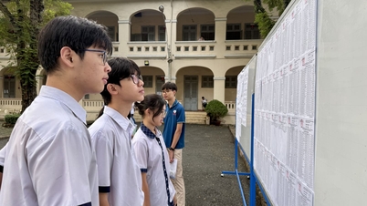 Ho Chi Minh City announces results of the 10th grade entrance exam for public schools.