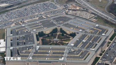 Pentagon omezuje přístup médií do svého tiskového střediska.