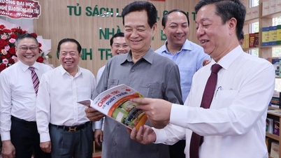 A Universidade de Kien Giang firma acordo de cooperação com a Editora Política Nacional e inaugura a Coleção de Livros Teóricos e Políticos.