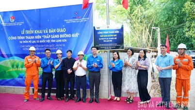 Dua projek belia diserahkan di komune sempadan Quoc Viet.