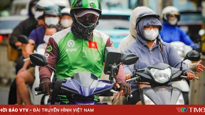 Usulan untuk mewajibkan kontribusi asuransi sosial bagi pengemudi layanan transportasi daring dan penjual online.