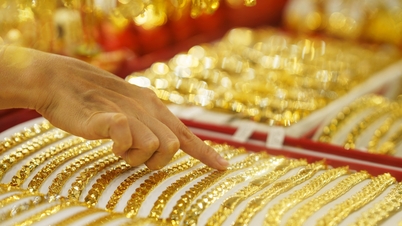 Pihak berkuasa cukai mewajibkan kedai barang kemas mengeluarkan invois elektronik untuk setiap transaksi.