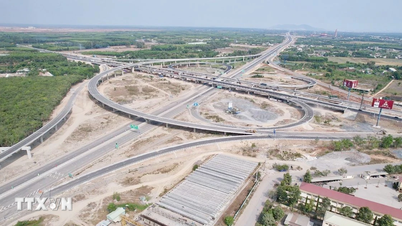 טיפול בשתי נקודות סכסוך במחלף לונג טאן בכביש המהיר ביין הואה-וונג טאו.