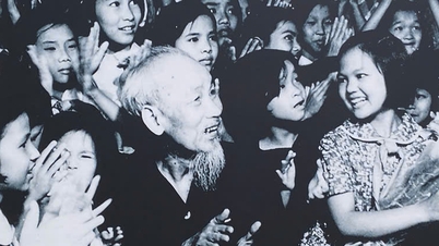 Le sac à lunch du président Hô Chi Minh lors de ses voyages officiels et sa consigne : « Nous devons chérir chaque grain de riz offert par le peuple. »