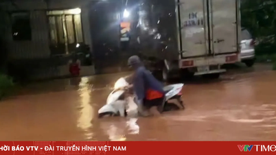 Prolonged heavy rain has submerged National Highway 55 in Lam Dong province.