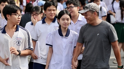 고등학교 졸업시험지가 34개 성과 시에 발송되었습니다.