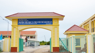 Berpacu dengan waktu untuk menyelesaikan pembangunan sekolah berasrama di perbatasan.