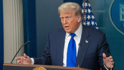 Americký prezident jmenuje úřadujícího ředitele Národní zpravodajské služby.
