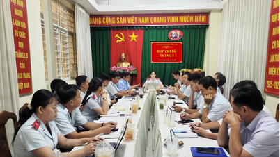 សាខាបក្សលេខ ១ បានបើកកិច្ចប្រជុំប្រចាំខែរបស់ខ្លួននៅក្នុងខែឧសភា ដោយផ្តោតលើការសិក្សា និងអនុវត្តតាមមនោគមវិជ្ជា សីលធម៌ និងរចនាបថរបស់ហូជីមិញ។