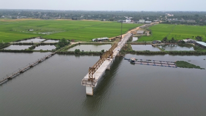 El puente de 220 mil millones de VND sigue sin terminar tras 7 años de construcción: el presidente de Da Nang emite una directiva urgente.