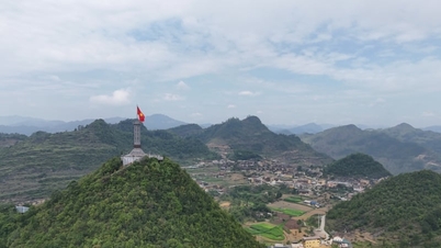 En Tuyen Quang, ¿con qué aldea se fusionará Lo Lo Chai, la más nueva del mundo y considerada la mejor aldea turística, y cuál será su nombre?