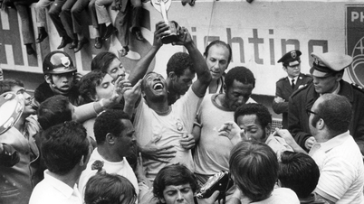 Die Geschichte der Weltmeisterschaft 1970: Der Fußball erhält neue Farben, Brasilien und Pelé triumphieren im Aztekenstadion.
