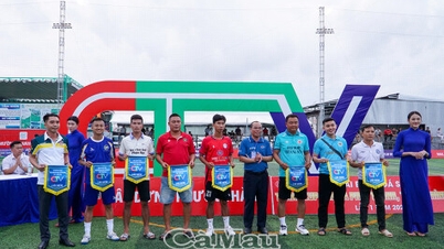 การแข่งขันฟุตบอล 7 คน รายการ Ca Mau Newspaper and Radio & Television Cup ได้เริ่มต้นขึ้นอย่างเป็นทางการแล้ว