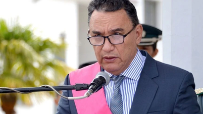 De Boliviaanse minister van Defensie treedt af te midden van een golf van protesten.
