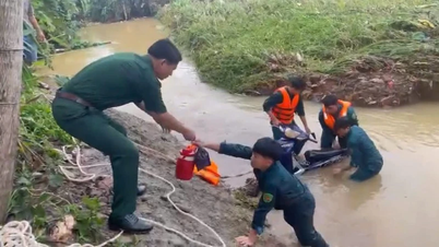 Die Behörden retteten umgehend drei Personen, die in Dong Nai von den Fluten mitgerissen worden waren.