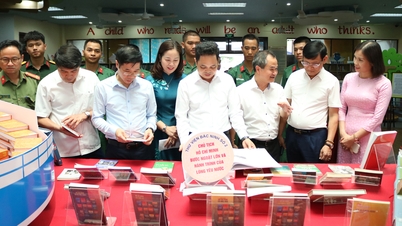 Bac Ninh åpner en tematisk utstilling av dokumenter med tittelen «Ho Chi Minh – En tids reise».