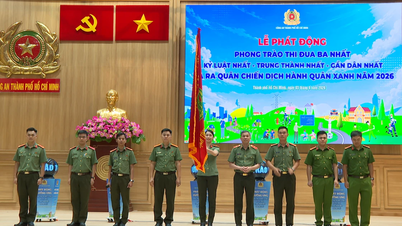 Ho Chi Minh City police spread positive images of their "Green March" campaign officers.