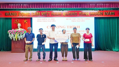 Primeiro distrito na província de Thai Nguyen a atingir 100% de cobertura do seguro saúde universal.