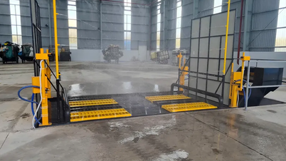 Trial operation of the waste transfer station in Long Tuyen ward.