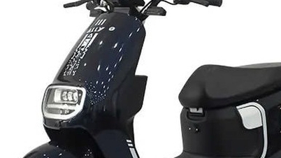 Tesztelje a Vietnámban eladó, 16,5 millió VND-t érő elektromos motorkerékpárt: fiatalos dizájn, praktikus funkciók, olcsóbb, mint a Vision és a Wave Alpha, tökéletes a városi ingázáshoz.