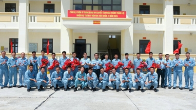 Nine trainees from Regiment 940 successfully completed their solo flight mission at Tuy Hoa airport.
