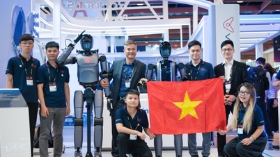 شرکت VinRobotics ربات‌های ویتنامی را در یک مجمع بین‌المللی به نمایش گذاشت.