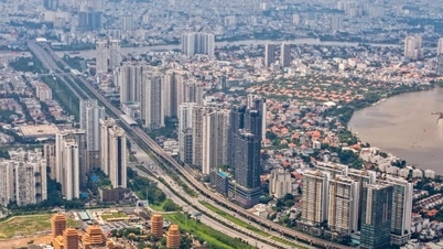 Solución al problema de la congestión del tráfico en Ciudad Ho Chi Minh: ¿Por qué no basta con reubicar a los residentes en zonas suburbanas?