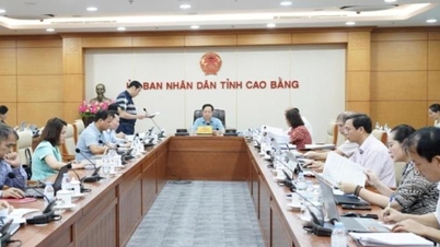 Cao Bang: Poskytnutí zpětné vazby k 12 návrhům usnesení, které mají být předloženy na pololetním řádném zasedání.