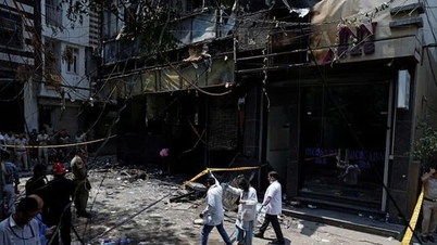 ニューデリーのホテル火災で少なくとも21人が死亡。