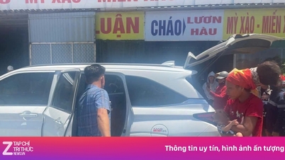 ایک ماں اور اس کے دو بچوں کو، جو 40 ڈگری سینٹی گریڈ گرمی میں وسطی ویتنام میں پیدل چلی گئی تھیں، انہیں گھر واپس آنے کے لیے ٹیکسی پر سوار ہونے میں مدد ملی۔